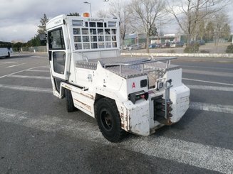 Tow tractor Charlatte T135 - 3