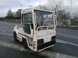 Tow tractor Charlatte T135 - 1