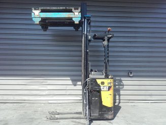 Stand-on pallet stacker Caterpillar NSR16N - 1