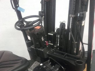 Four wheel front forklift Caterpillar EP25K-PAC - 1