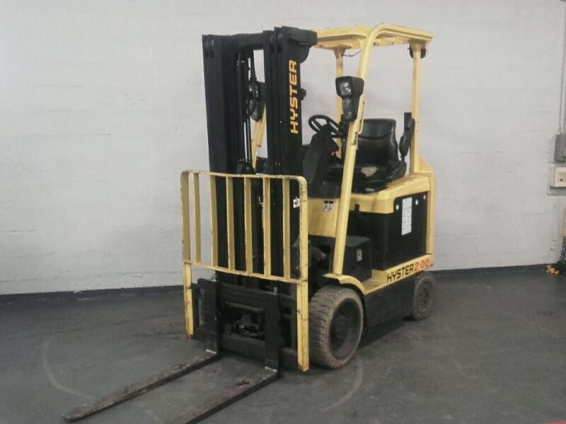 Four wheel counterbalanced forklift Hyster E2.00XM - 1