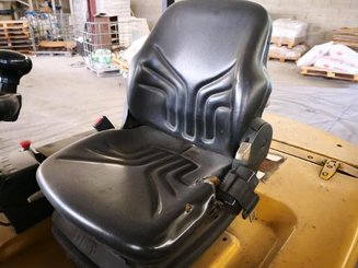 Four wheel front forklift Caterpillar EP35K - 2