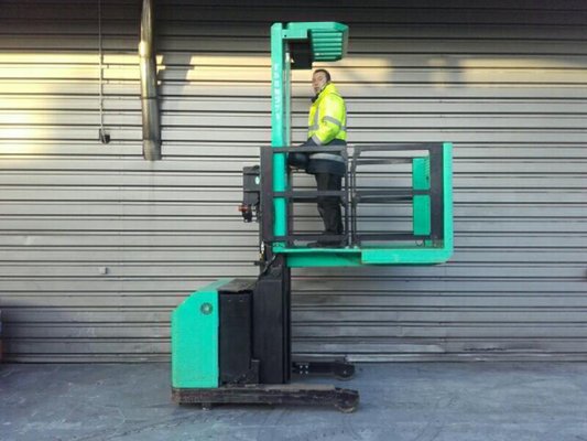 Man-up order picker Mitsubishi OPBH08K - 1