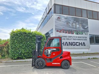 Four wheel front forklift Hangcha XF30D-2 (CPCD30-X2H7F1) - 2