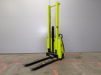 Pedestrian pallet stacker Lifter TX 10/20 - 2