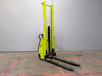 Pedestrian pallet stacker Lifter TX 10/20 - 3