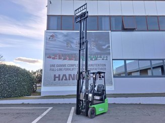 Three wheel front forklift Hangcha X3W10-I (CPDS10-XD4-I)