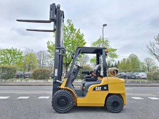 Four wheel front forklift Caterpillar GP35 NTD