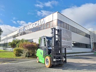 Four wheel front forklift Hangcha AE30-I - 2