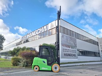 Four wheel front forklift Hangcha AE30-I - 7