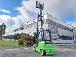 Four wheel front forklift Hangcha AE30-I - 9
