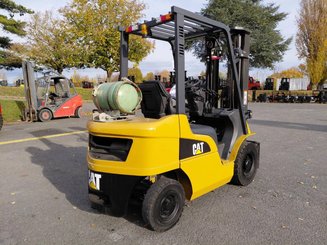 Four wheel front forklift Caterpillar GP25N