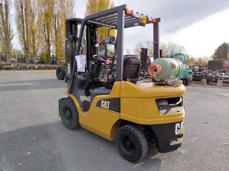 Four wheel front forklift Caterpillar GP25N