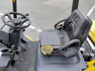 Four wheel front forklift Caterpillar GP25N