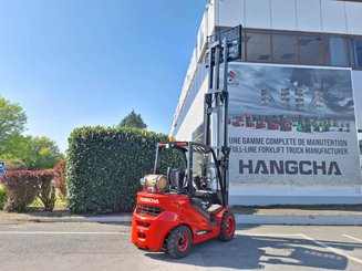 Four wheel front forklift Hangcha XF30G-2 - 11
