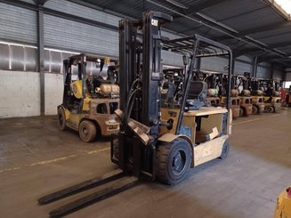 Four wheel front forklift Caterpillar EP35K
