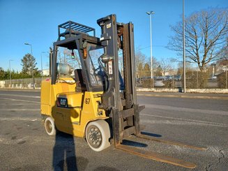 Four wheel front forklift Caterpillar GC45K SWB