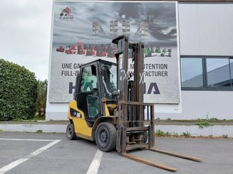 Four wheel front forklift Caterpillar GP25NTD - 1
