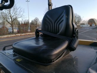 Four wheel front forklift Caterpillar EC25