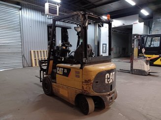 Four wheel front forklift Caterpillar EP25K-PAC