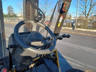 Four wheel front forklift Caterpillar GC45K SWB