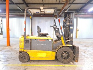 Four wheel front forklift Caterpillar EP30K-PAC