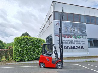 Four wheel front forklift Hangcha AE20C - 9