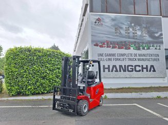 Four wheel front forklift Hangcha AE20C - 1