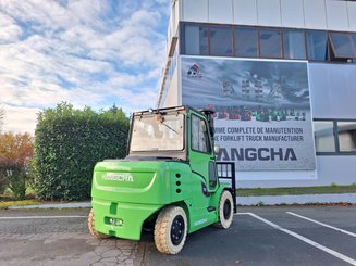 Four wheel front forklift Hangcha X70i