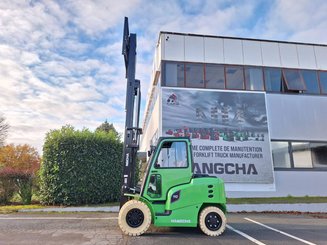 Four wheel front forklift Hangcha X70i