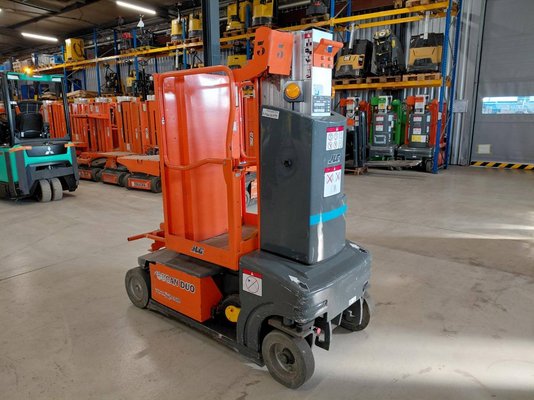 Vertical lift platform JLG TOUCAN DUO - 1