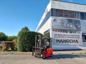 Four wheel front forklift Hangcha AE18 - 1
