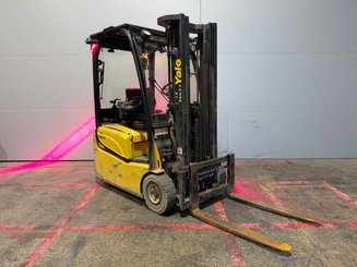 Three wheel front forklift Yale ERP16VT SWB