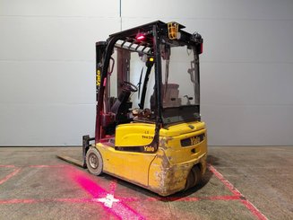 Three wheel front forklift Yale ERP16VT SWB