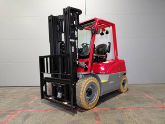 Four wheel front forklift Hangcha XE30i ( CPD30-XEY2HA-SI )