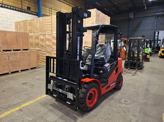 Four wheel front forklift Hangcha XF35D-2