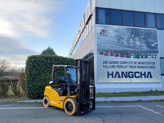 Four wheel front forklift Hangcha XE35i (CPD35-XEY2HA-SI)