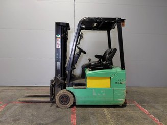 Three wheel front forklift Yale ERP16 ATF - 4