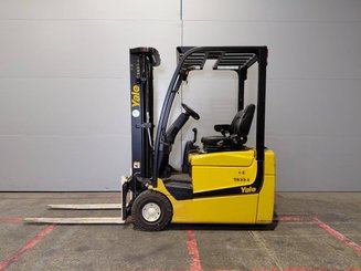 Three wheel front forklift Yale ERP15VC - 4