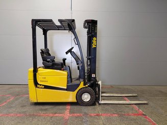 Three wheel front forklift Yale ERP15VC - 5