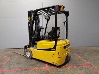 Three wheel front forklift Yale ERP18VT - 2