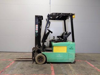 Three wheel front forklift Yale ERP16 ATF - 4