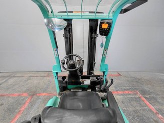 Three wheel front forklift Yale ERP16VTLWB
