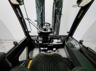 Four wheel front forklift Yale GLP55VX - 6