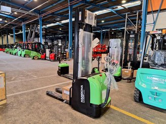 Pedestrian pallet stacker Hangcha CDD16-AC2-I