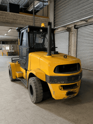 Four wheel front forklift Yale GDP90VX