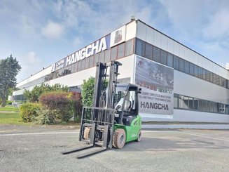 Four wheel front forklift Hangcha XC30i