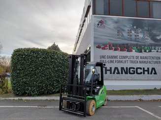 Four wheel front forklift Hangcha XC30i