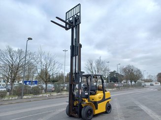 Four wheel front forklift Yale GLP40 VX - 3