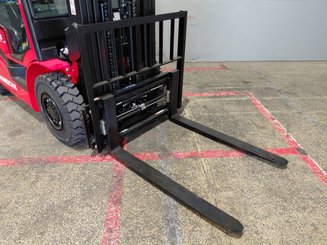 Four wheel front forklift Hangcha XF25D-2 (CPCD25-X2H7F1)